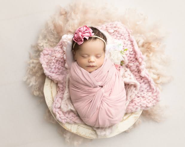 Tons New Born Baby Shoot Studio